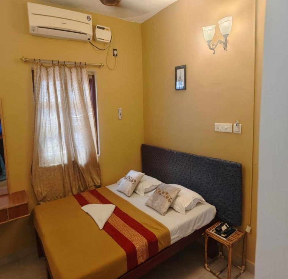 Room image 3